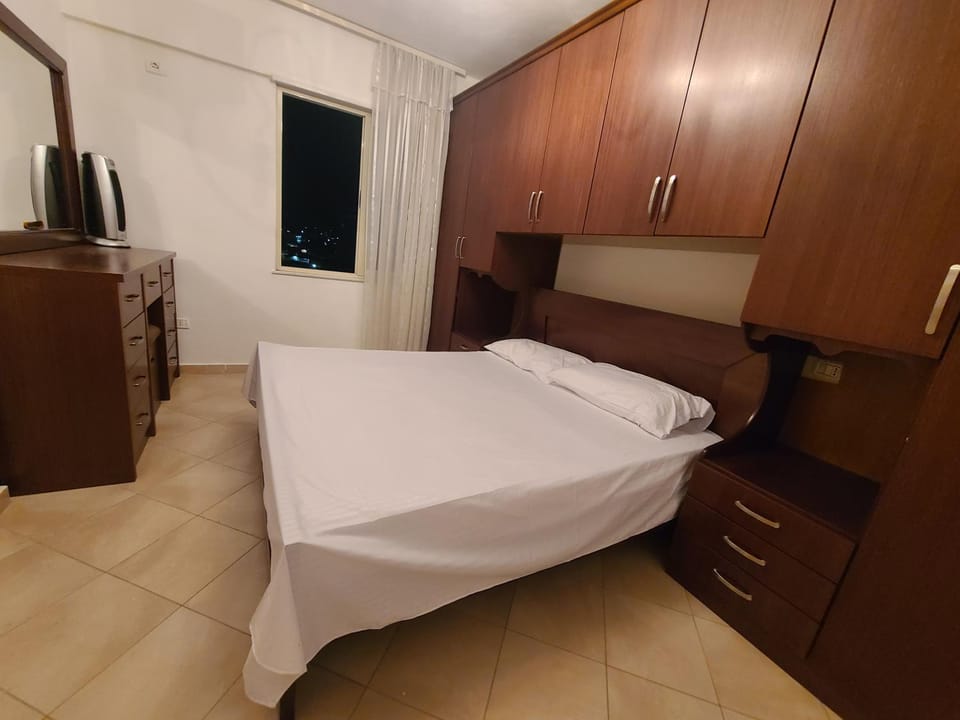 Bed, Photo of the whole room, Bedroom, wardrobe