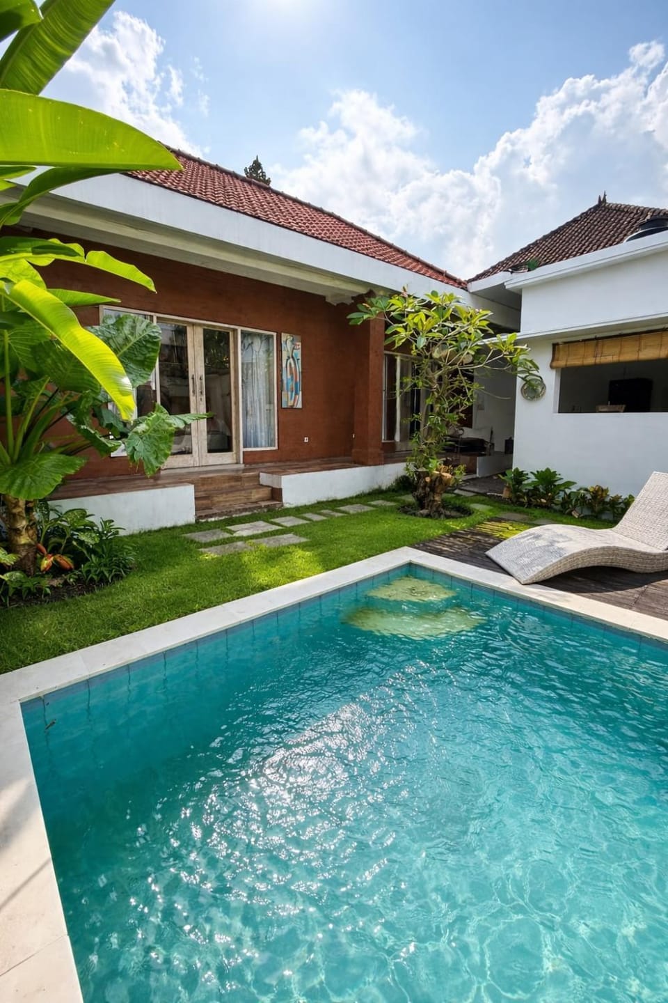 Luxury 2BR Villa with Private Pool, Quiet Canggu Villa in North Kuta