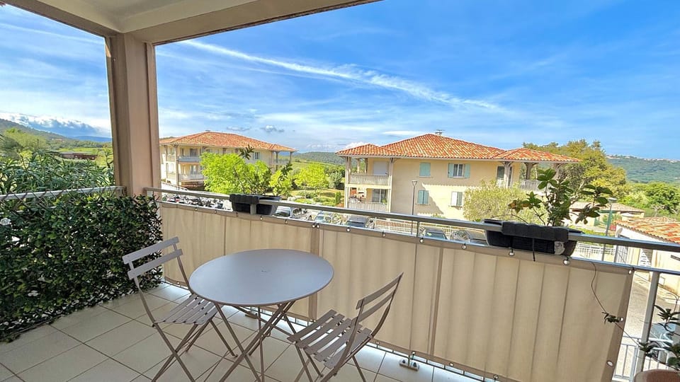 Solya - Chic Appartement Proche Centre & Plages Apartment in Gassin