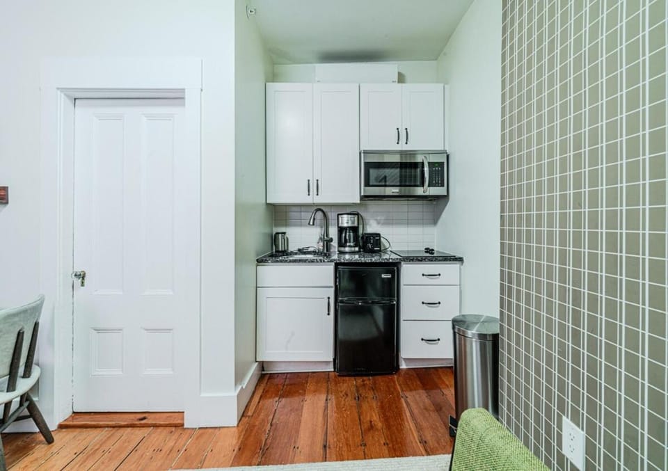 Beacon Hill Charm Apartment in Beacon Hill