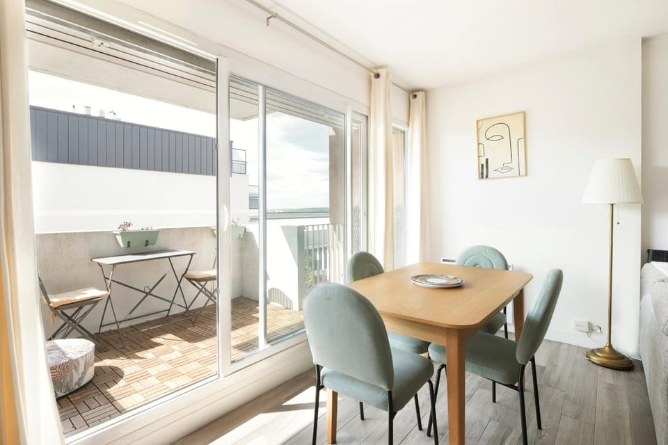Chic Flat near Paris & Disney Land - 4P Apartment in Noisy-le-Grand