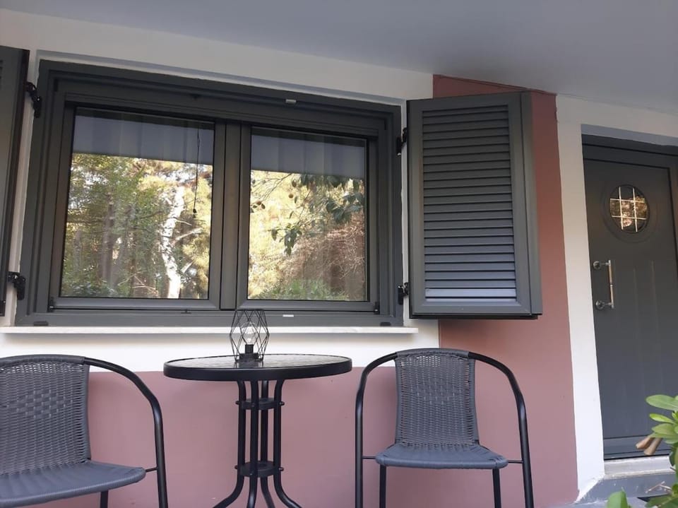 Hidden Garden Studio Apartment in İzmir Province