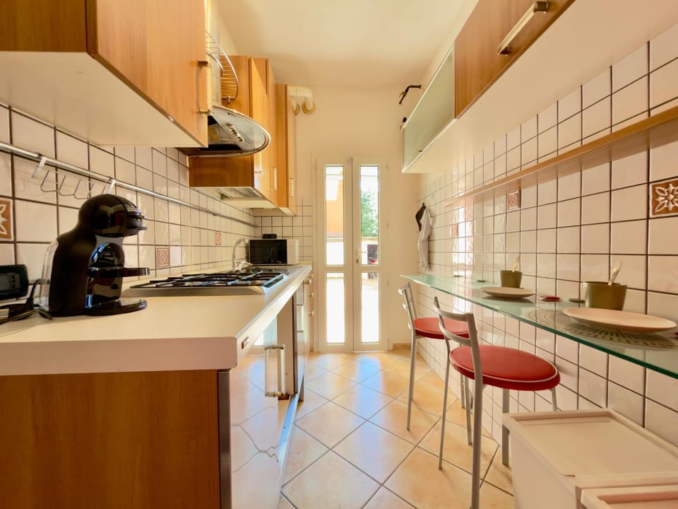 dishwasher, microwave, oven, stove, kitchen