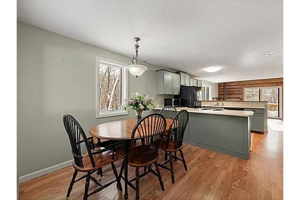 3 Bedroom Condo in Peaceful Campton Apartment in Campton
