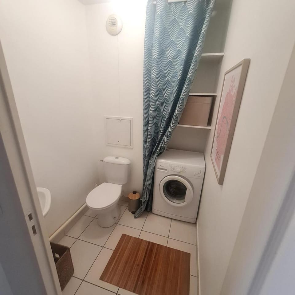 Casa Sol 2 bedrooms with sunny terrace and garage Apartment in Lyon