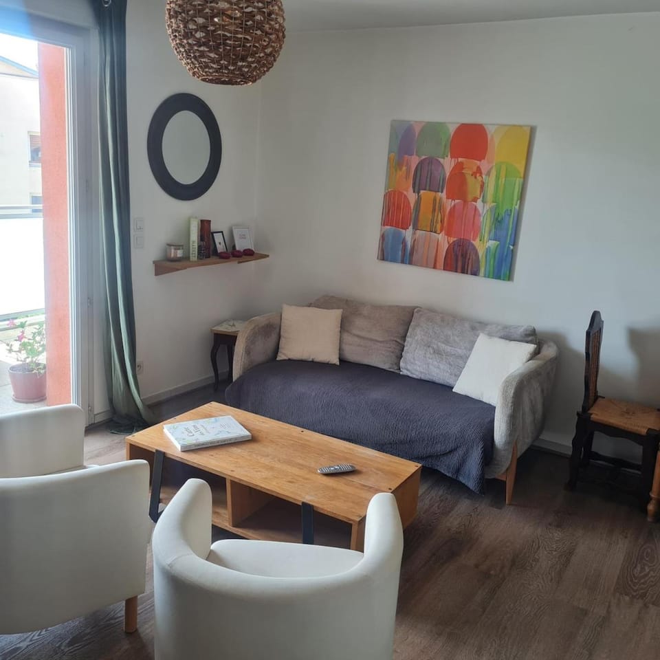 Casa Sol 2 bedrooms with sunny terrace and garage Apartment in Lyon