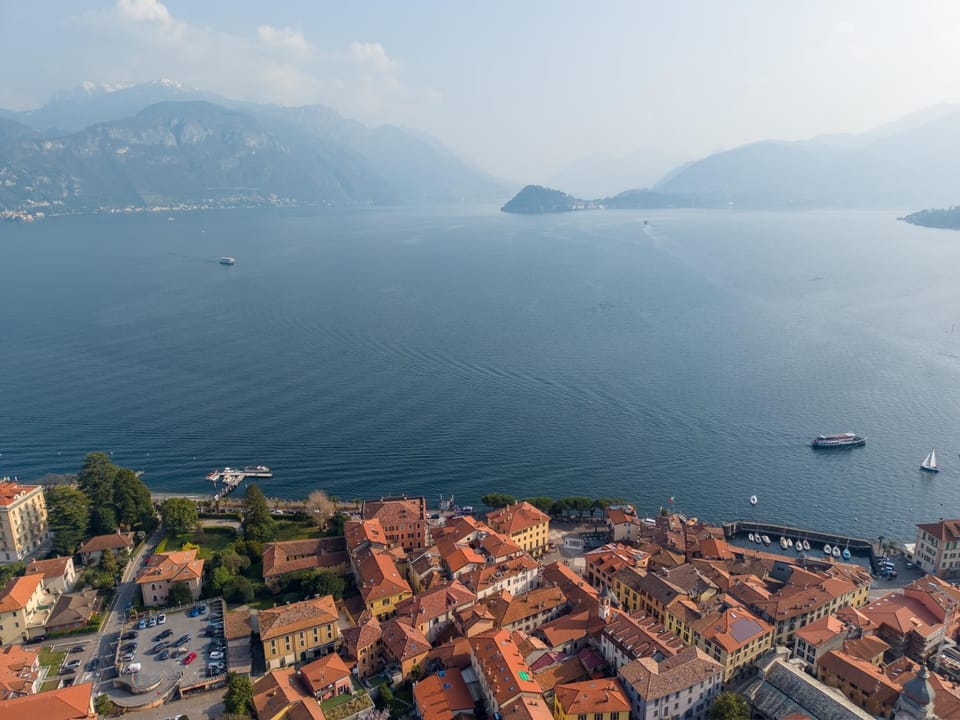 Bird's eye view, Lake view