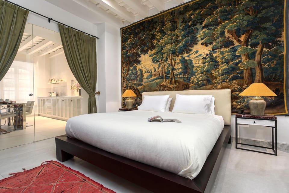 Bed, Photo of the whole room, Bedroom