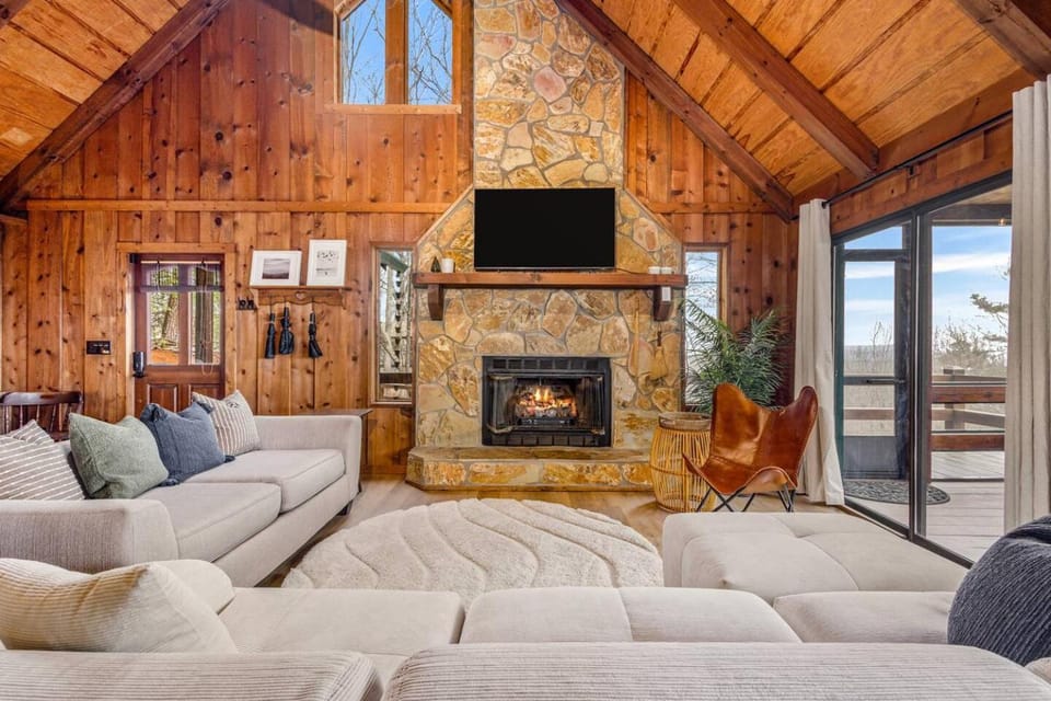 TV and multimedia, Living room, fireplace
