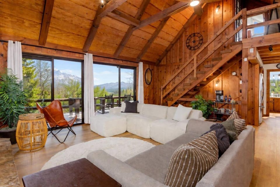 Natural landscape, Living room, Seating area
