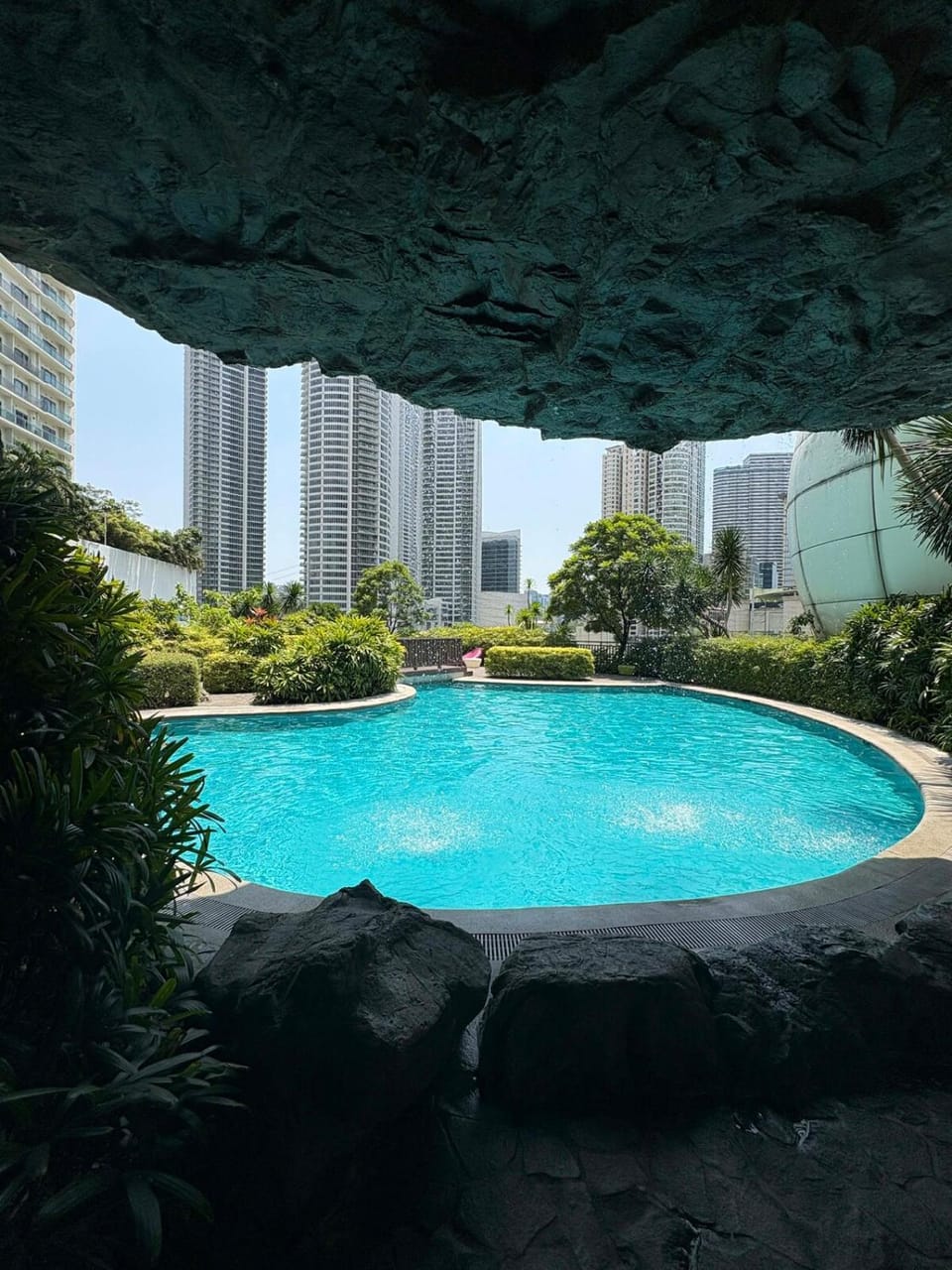 Condominium unit in makati Apartment in Mandaluyong