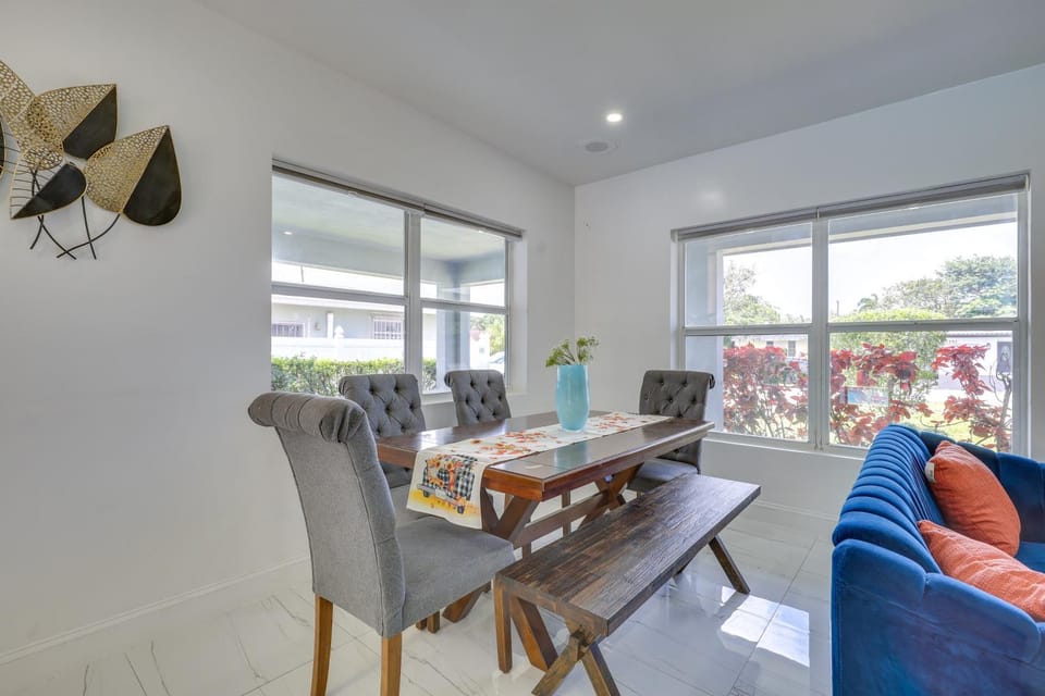 Luxe Ft Lauderdale Pool Oasis Near Airport & Beach House in Dania Beach
