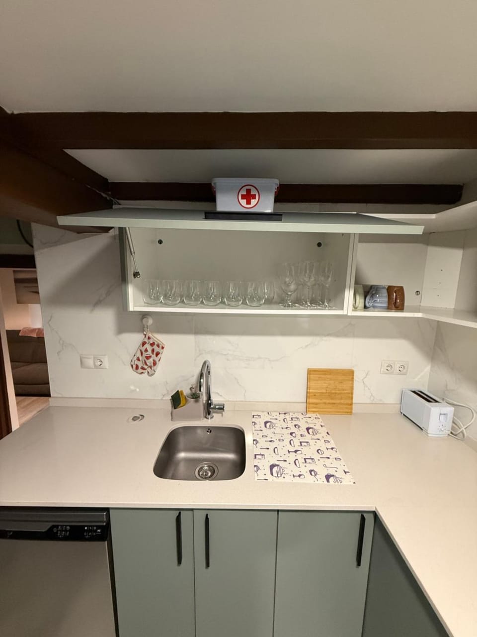 Kitchen or kitchenette