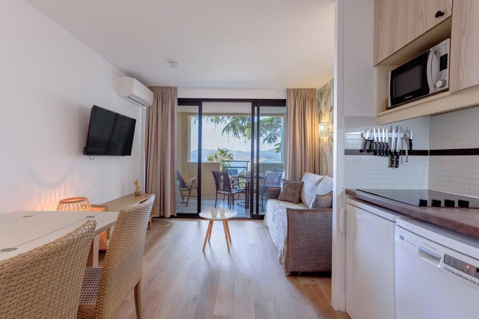 Flow Bleus - Balcon vue mer, piscine, tennis Apartment in Cannes