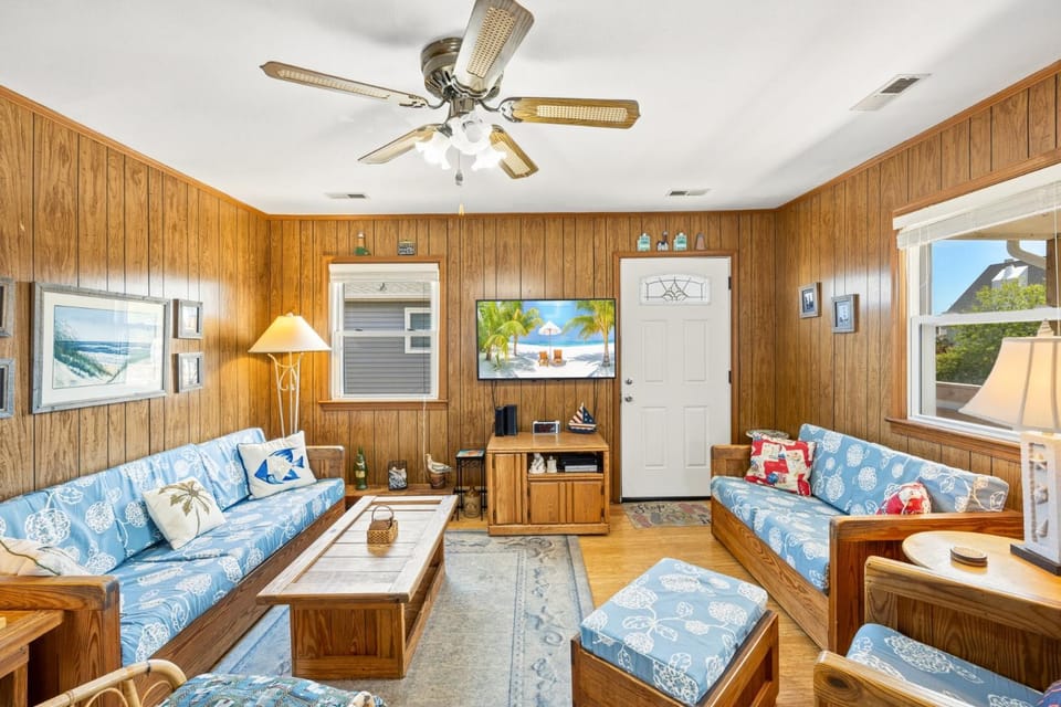 5048 - Bristows Bungalow House in Kill Devil Hills
