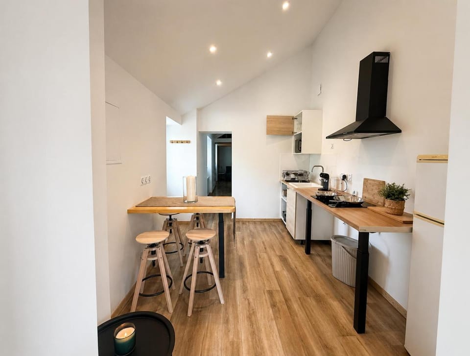 Kitchen or kitchenette, stove