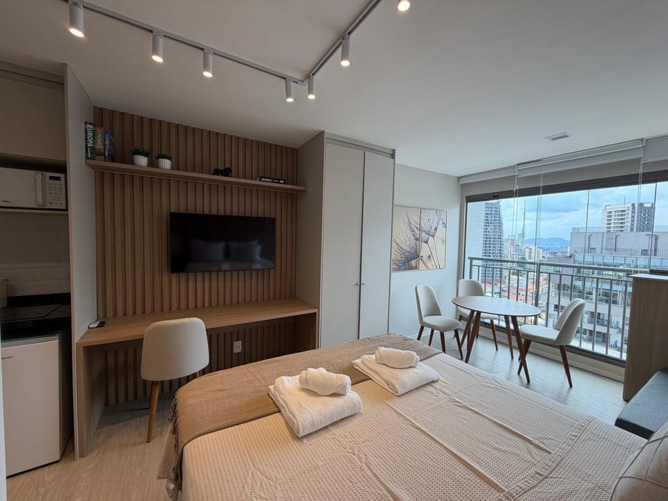 TV and multimedia, Photo of the whole room, Bedroom, towels