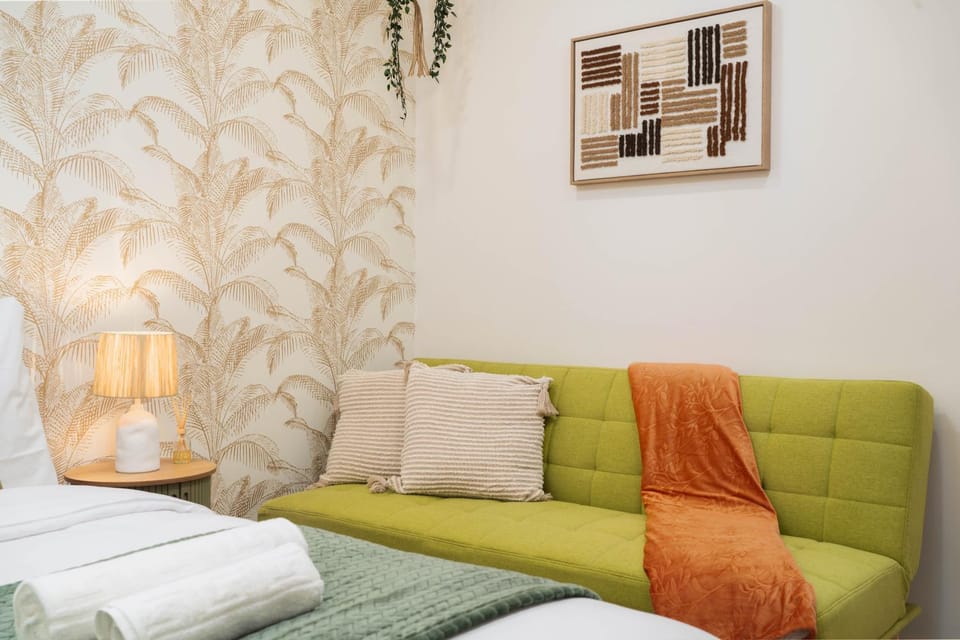 Flat in central Lisbon with AC & private kitchen Apartment in Lisbon