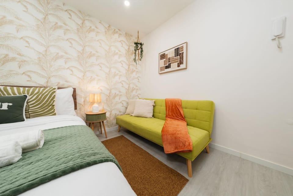 Flat in central Lisbon with AC & private kitchen Apartment in Lisbon