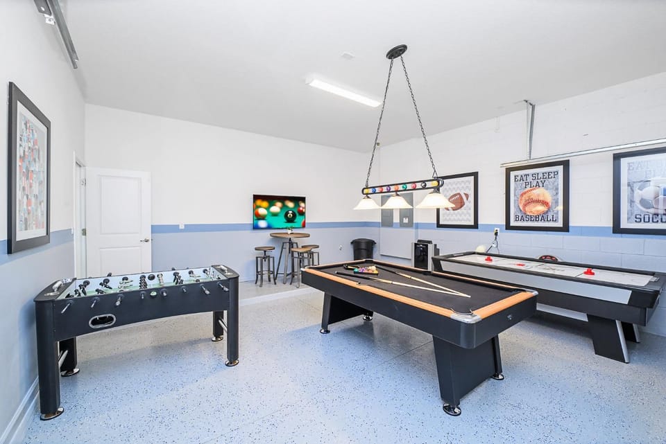 Billiard, Game Room