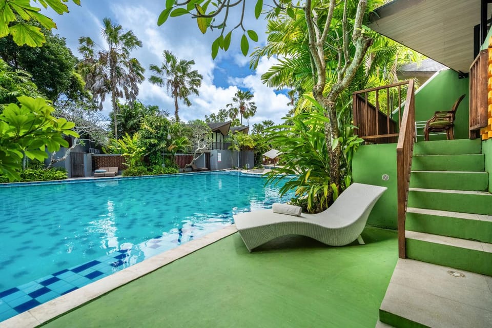 Pool view, Swimming pool, Swimming pool, sunbed