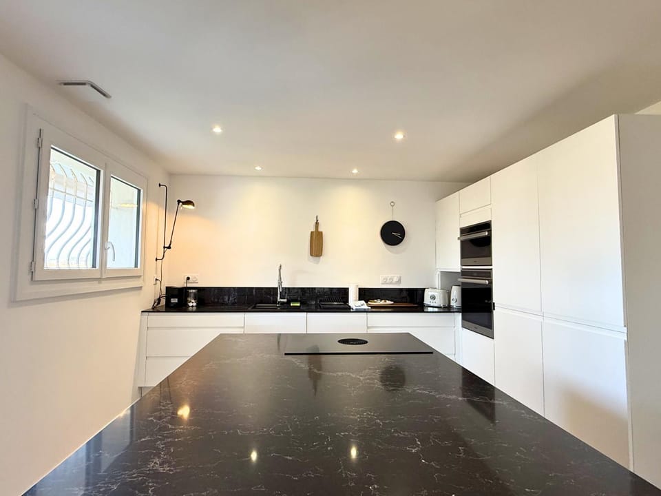 dishwasher, oven, stove, kitchen