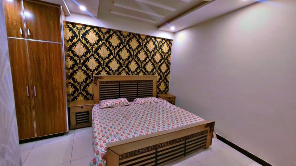Bed, Living room, Bedroom