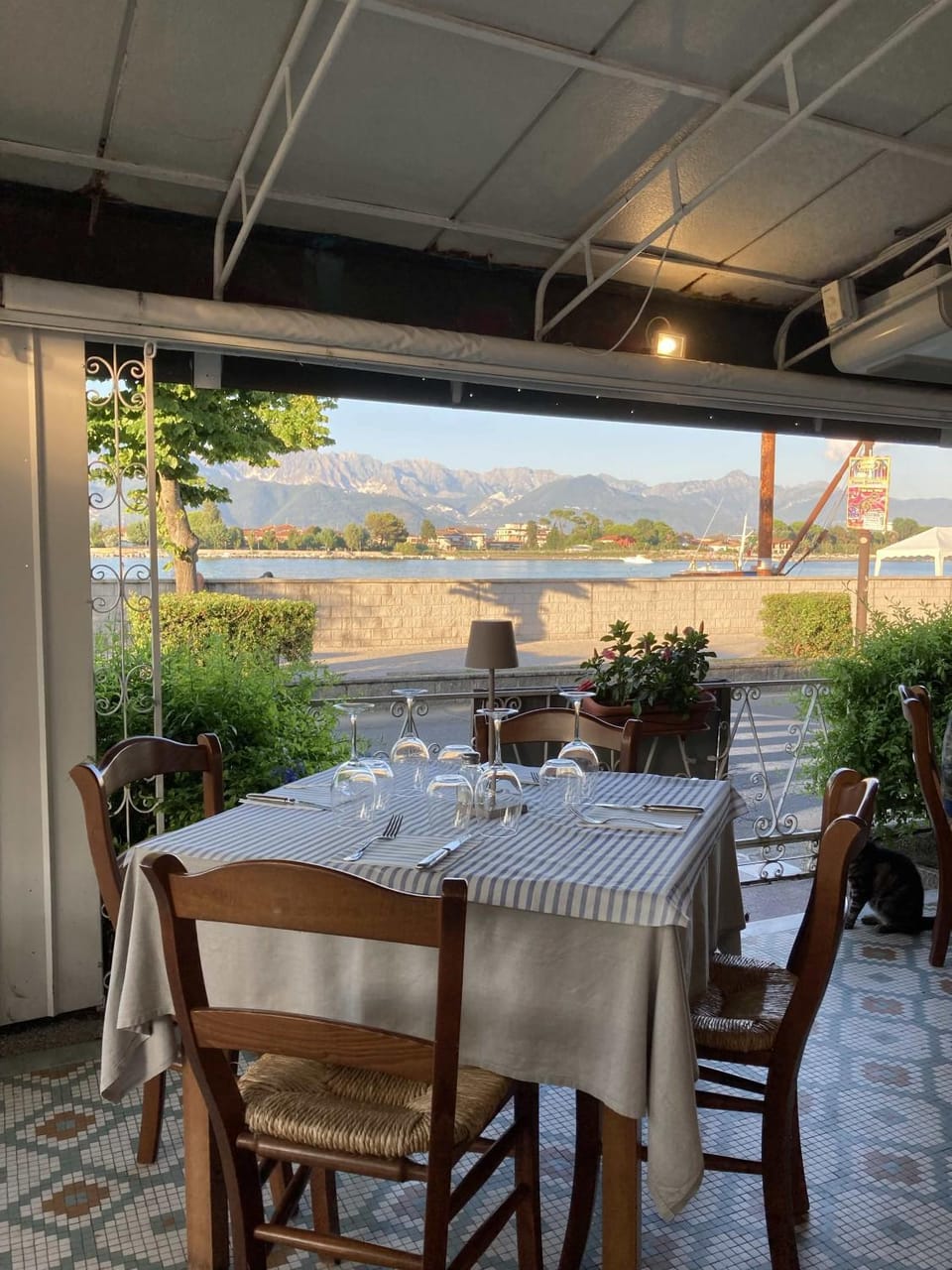 Restaurant/places to eat