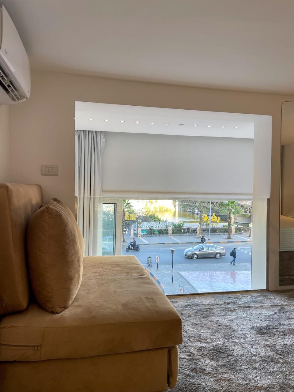 Seating area, City view, River view