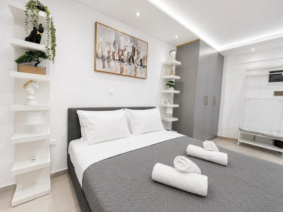 Semi-Basement Studio in Authentic Athens -by ΜΡS Apartment in Athens