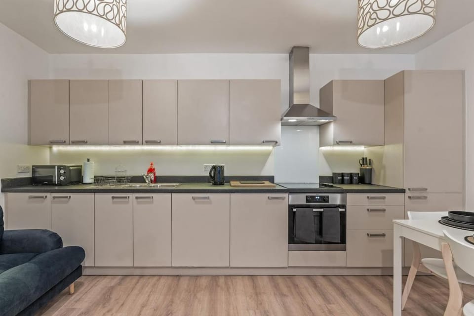 Cosy Flat near Wembley Stadium Sleeps 8 Guests Apartment in Wembley