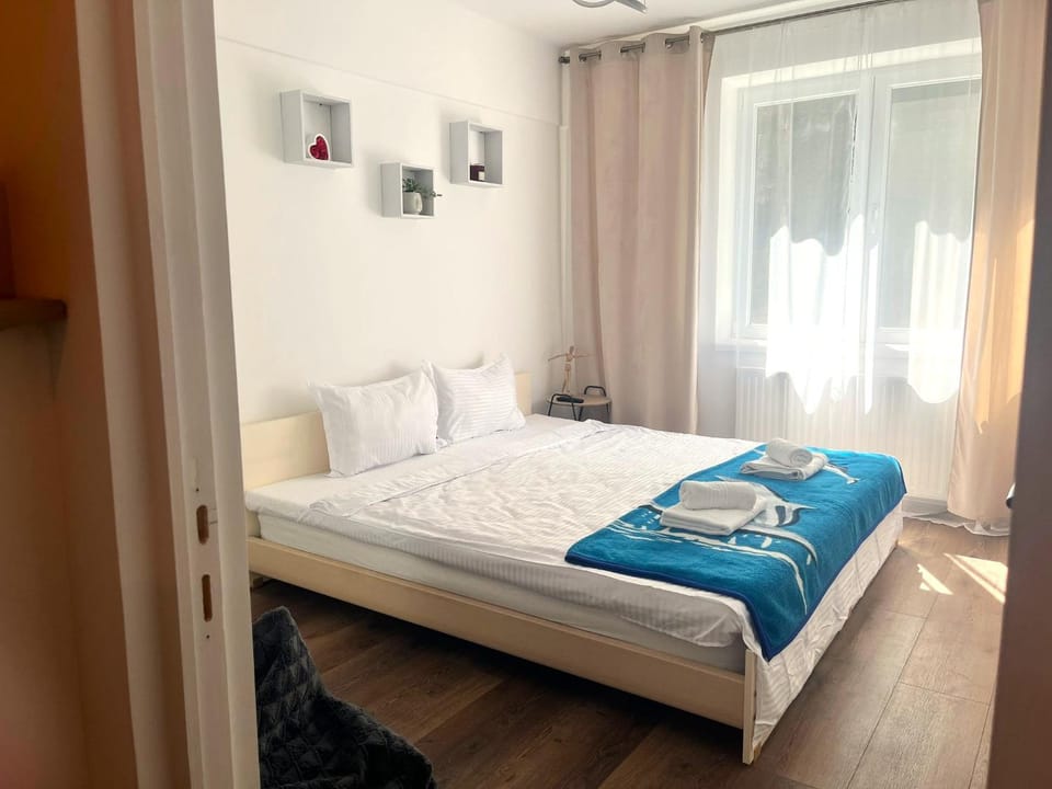 Bed, Photo of the whole room, Bedroom, heating, internet, towels