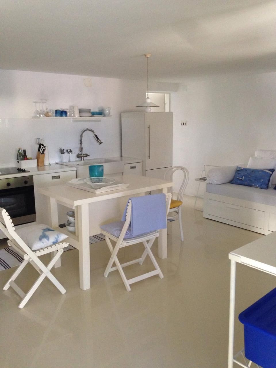 White Apartment Krk With Private Garden Apartment in Krk