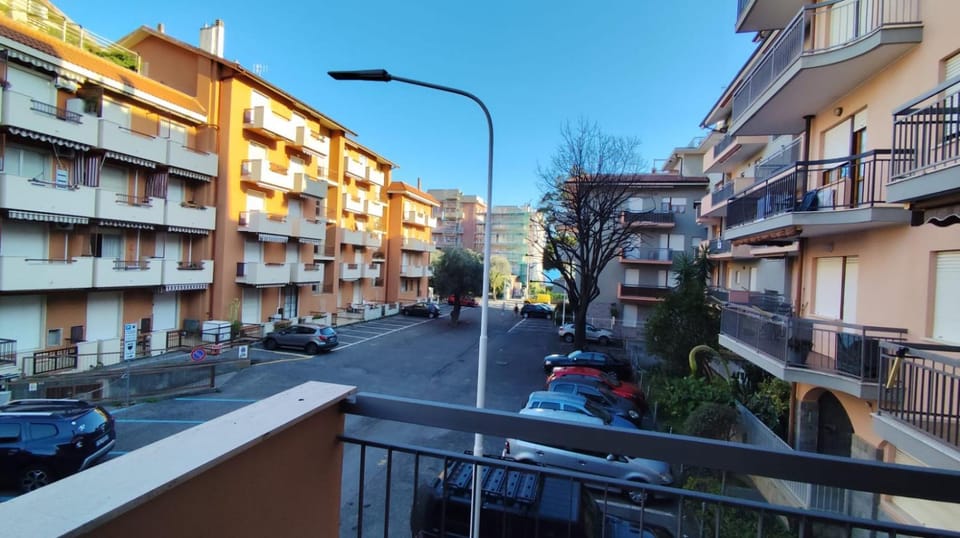 Day, Neighbourhood, Street view, Parking
