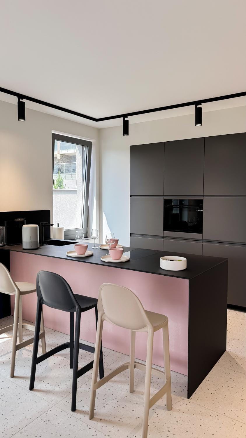 Kitchen or kitchenette, kitchen, kitchen