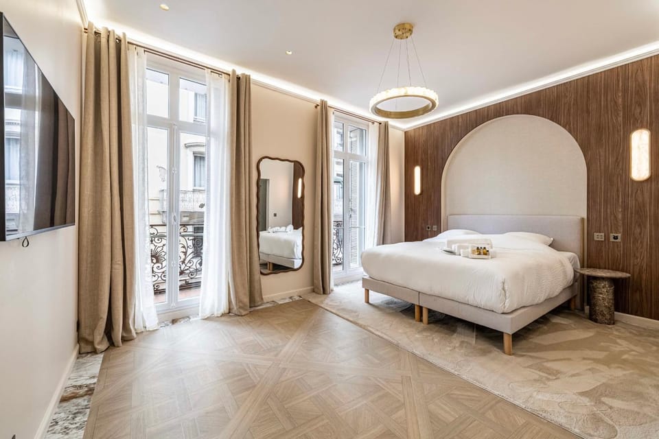 - CLR - Stunning 3 bedroom apartment with terrace in the heart of Cannes Apartment in Cannes