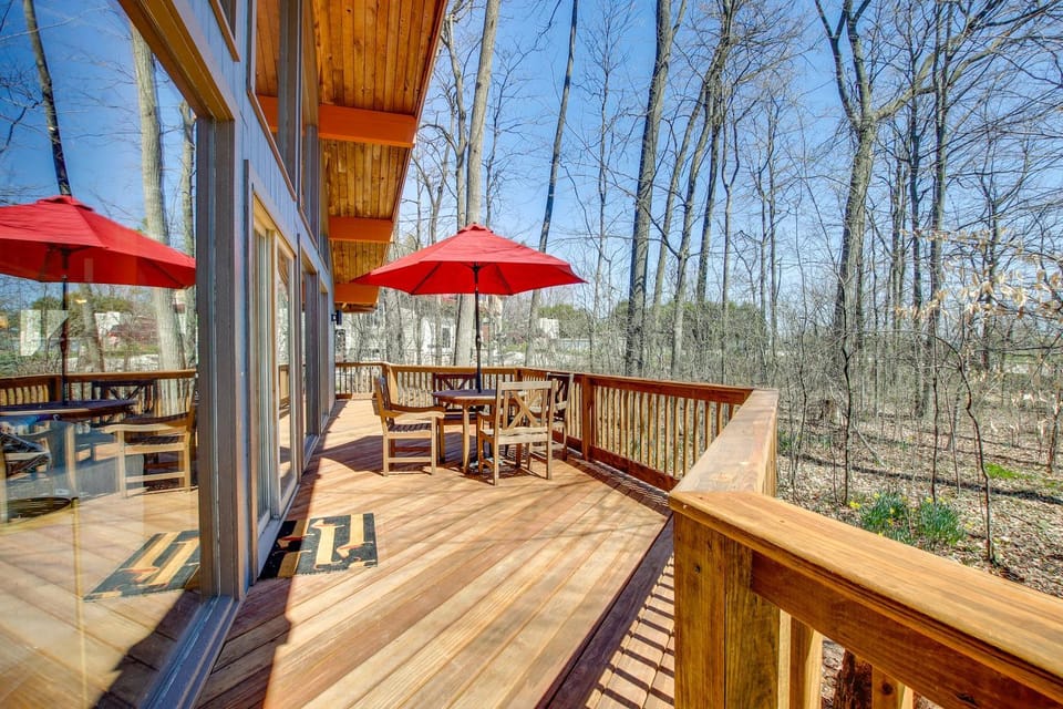 Woodsy Plymouth Hideaway: Hot Tub & Game Room House in Wisconsin