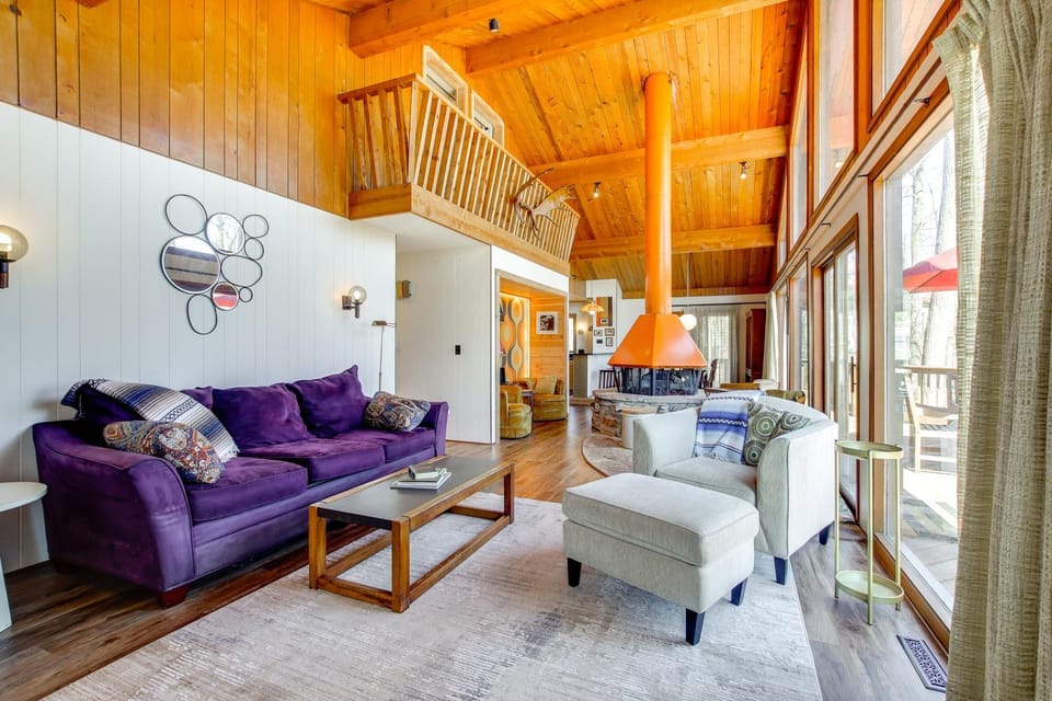 Woodsy Plymouth Hideaway: Hot Tub & Game Room House in Wisconsin
