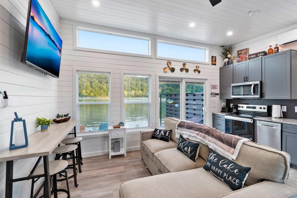 The Bourbon Barge - Floating BoatHouse on Cumberland House in Lake Cumberland