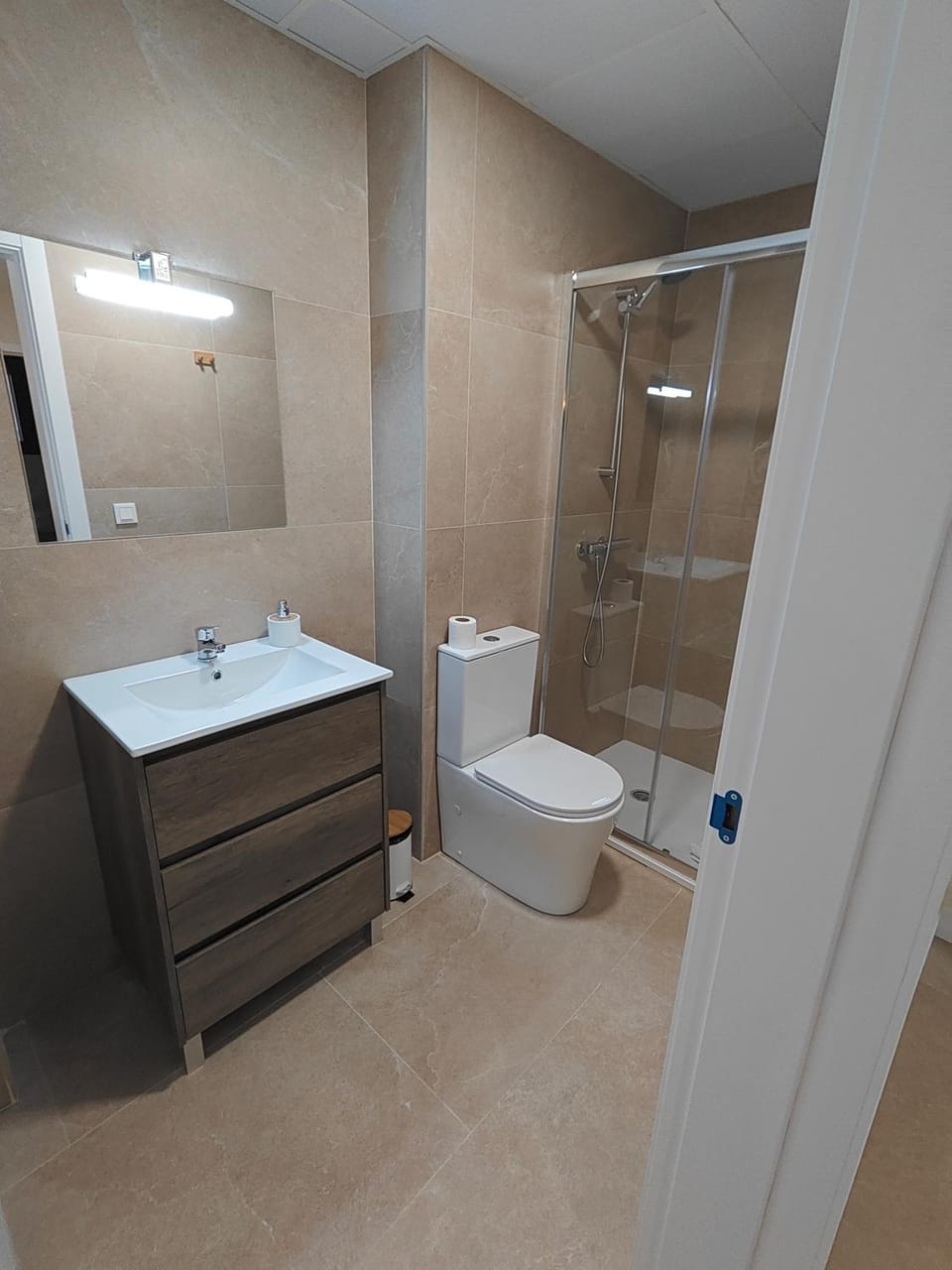 Shower, Toilet, Bathroom
