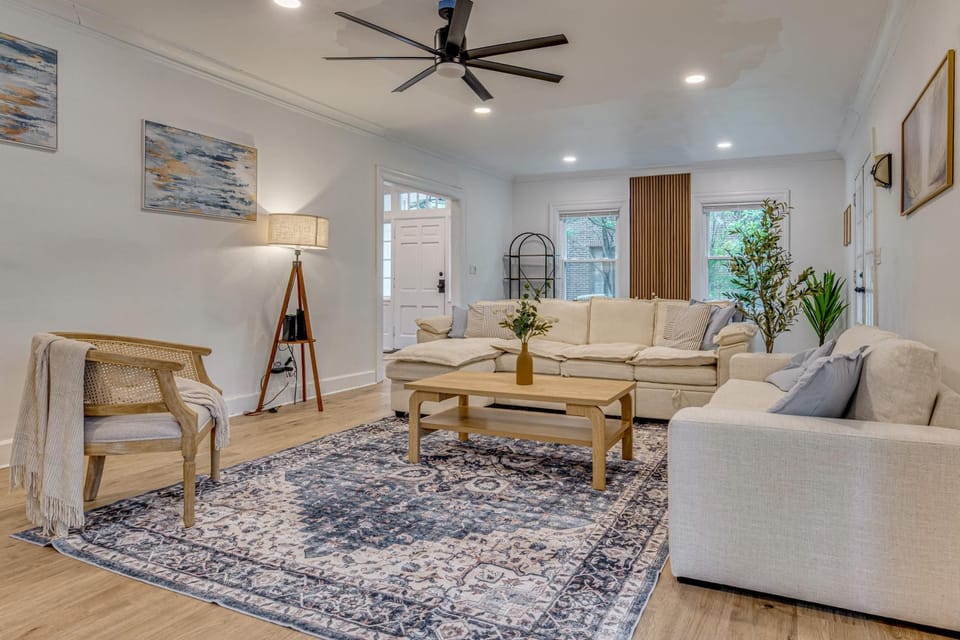 4 Mi to Dtwn! 5,180-Sq-Ft Escape in Indianapolis House in Indianapolis