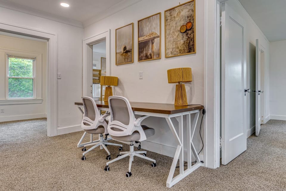4 Mi to Dtwn! 5,180-Sq-Ft Escape in Indianapolis House in Indianapolis