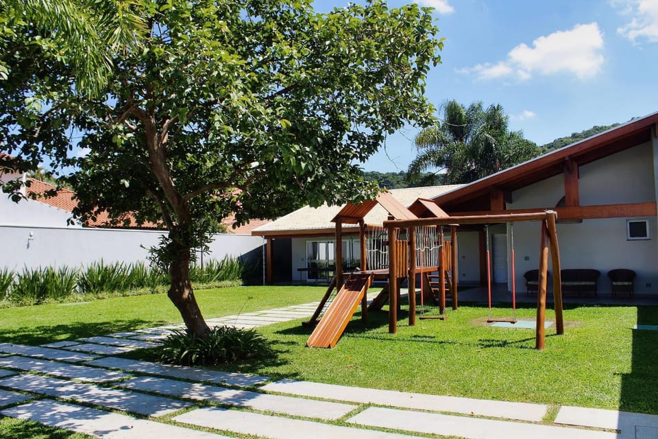Children play ground, Area and facilities