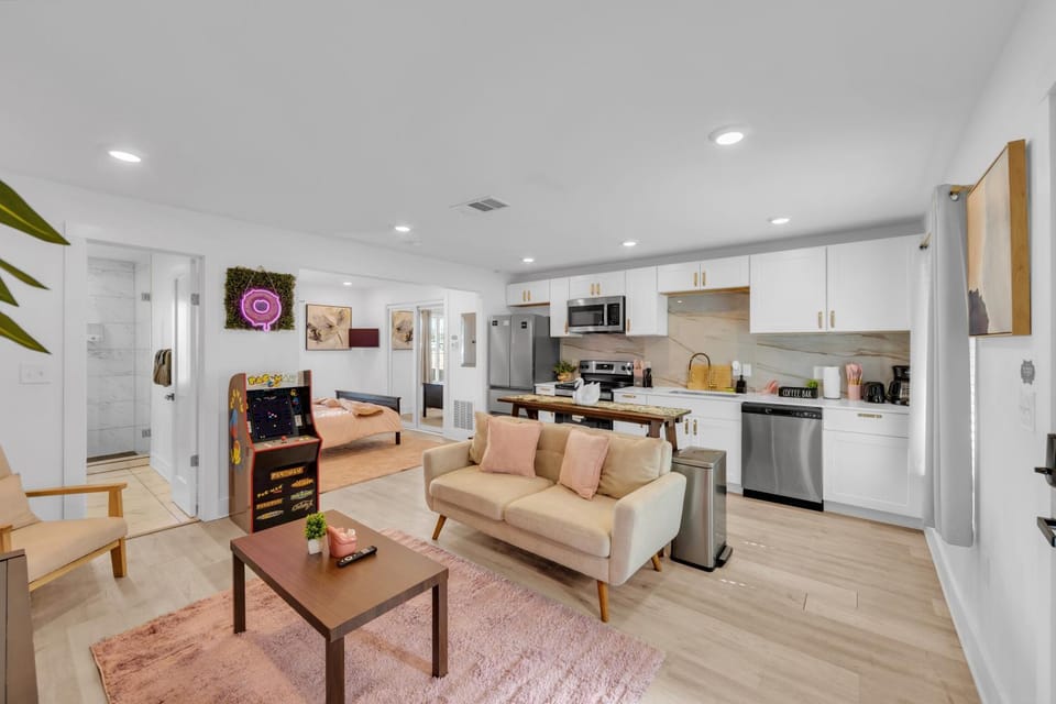 SJ Dallas G6 Apartment in Dallas