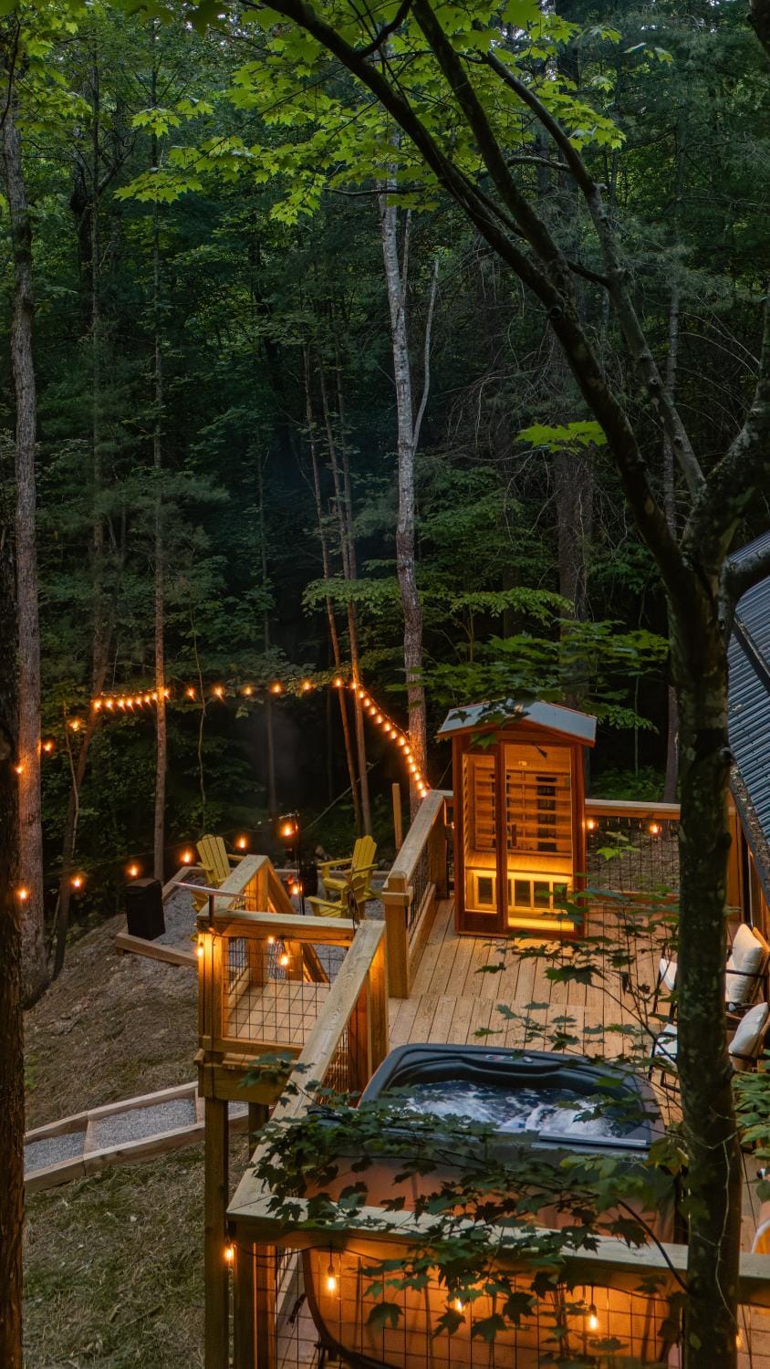 Patio, Night, Natural landscape, Hot Tub, Sauna, Seating area
