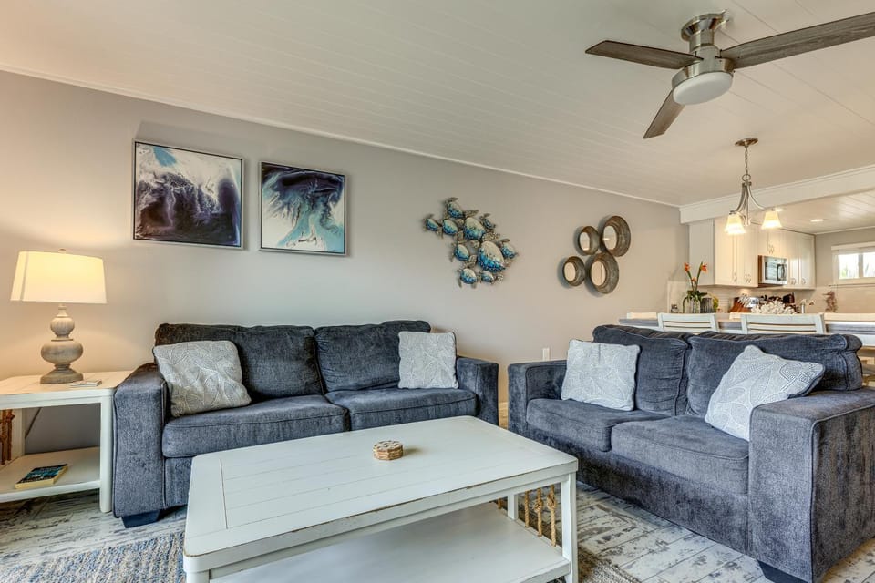 Walk to St Augustine Beach! Resort-Style Condo House in Butler Beach