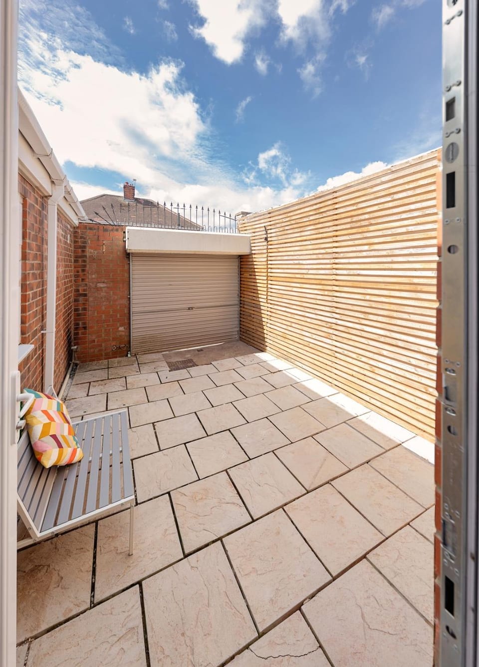 4Bed 2Bath Home - Great Location Nr Crownworks Apartment in Sunderland