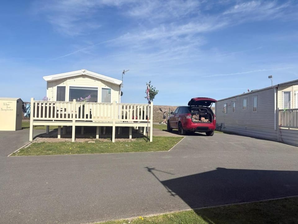 Property building, Balcony/Terrace