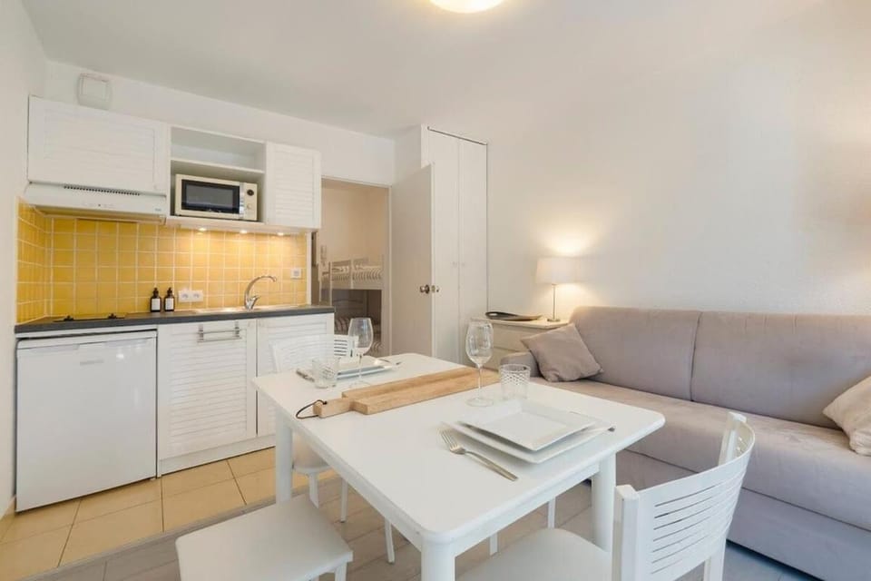 Studio tout à pied La Baule Les Pins 150m plage Apartment in La Baule-Escoublac
