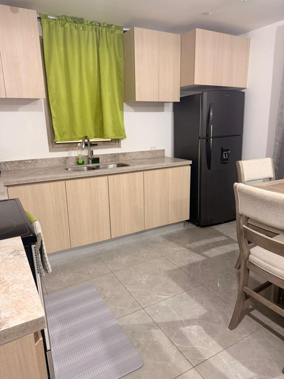 Royal's 2 Bedroom suite Apartment in Kingston